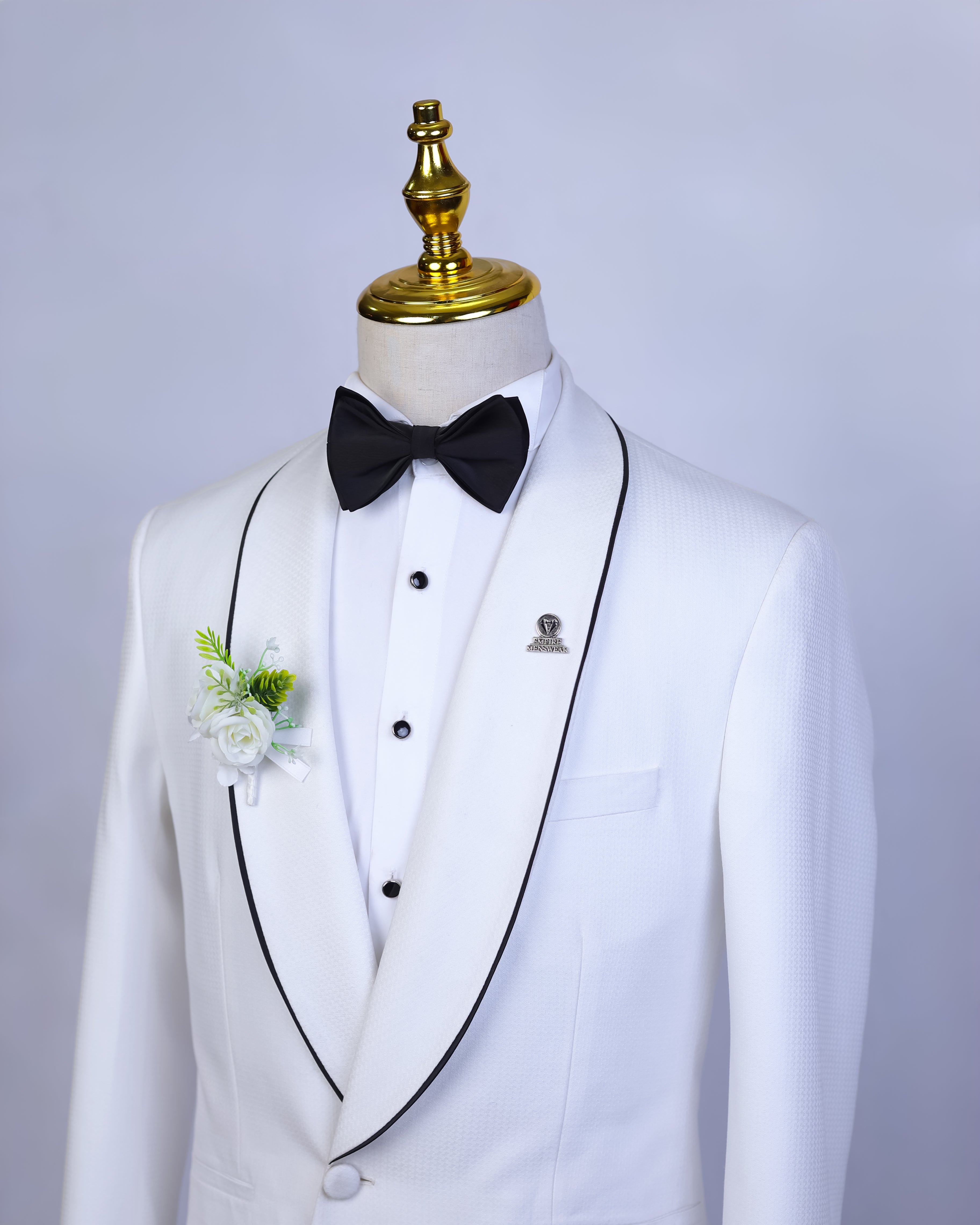 Classic offwhite Tuxedo