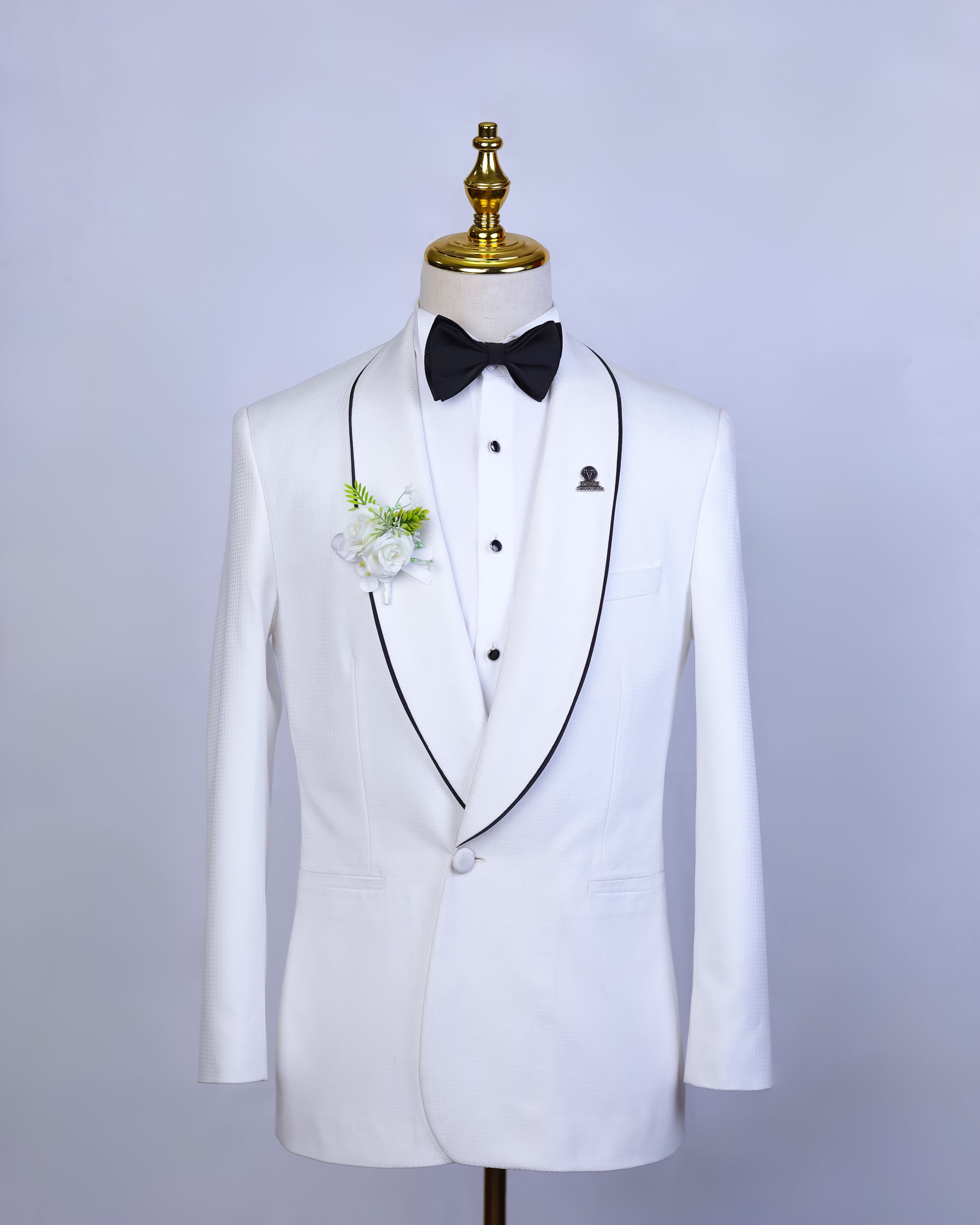 Classic offwhite Tuxedo