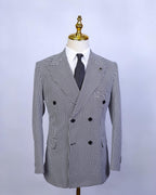 Wide lapel striped Suit